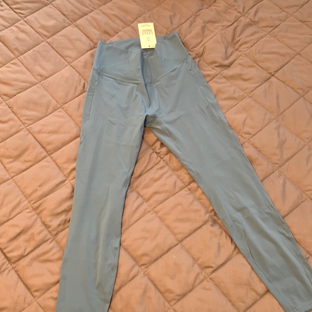 Women’s Halara leggings